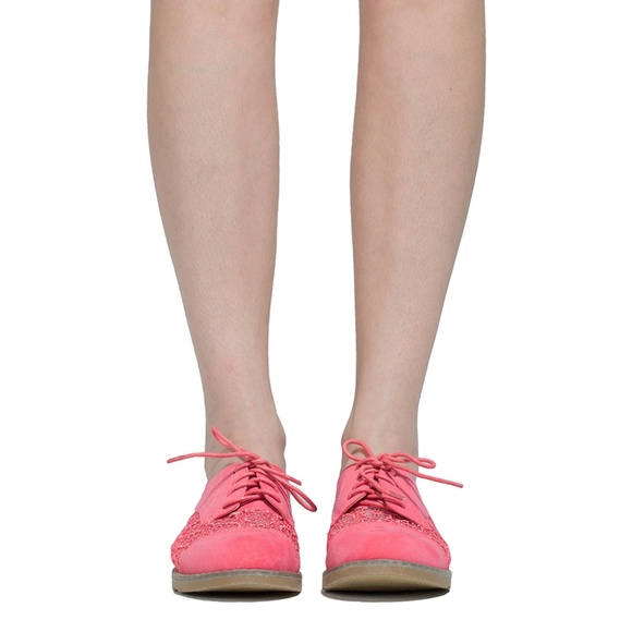 Women Closed Toe Shoes Embroidered Flower NORMA23 - Picture 3 of 7